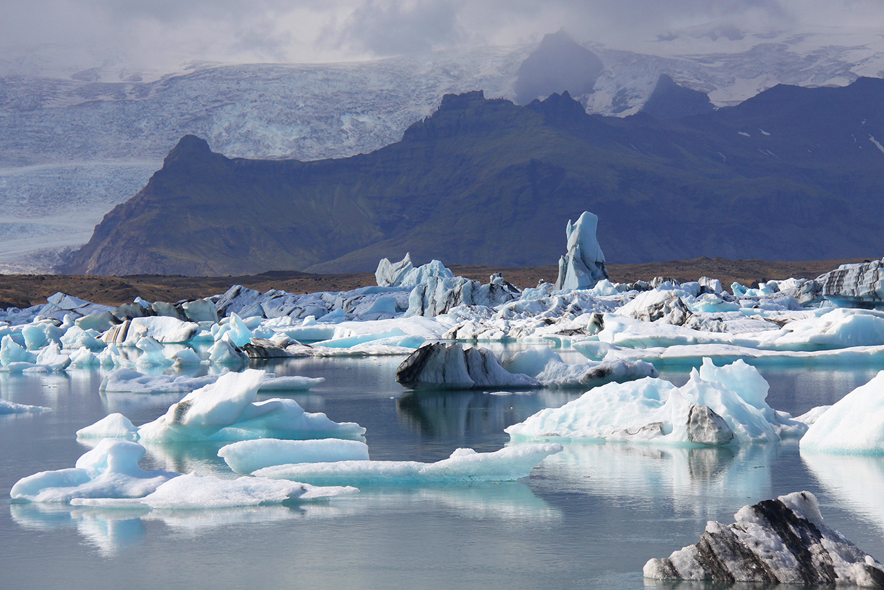 Panoramic view of Jökulsárlón glacier lagoon