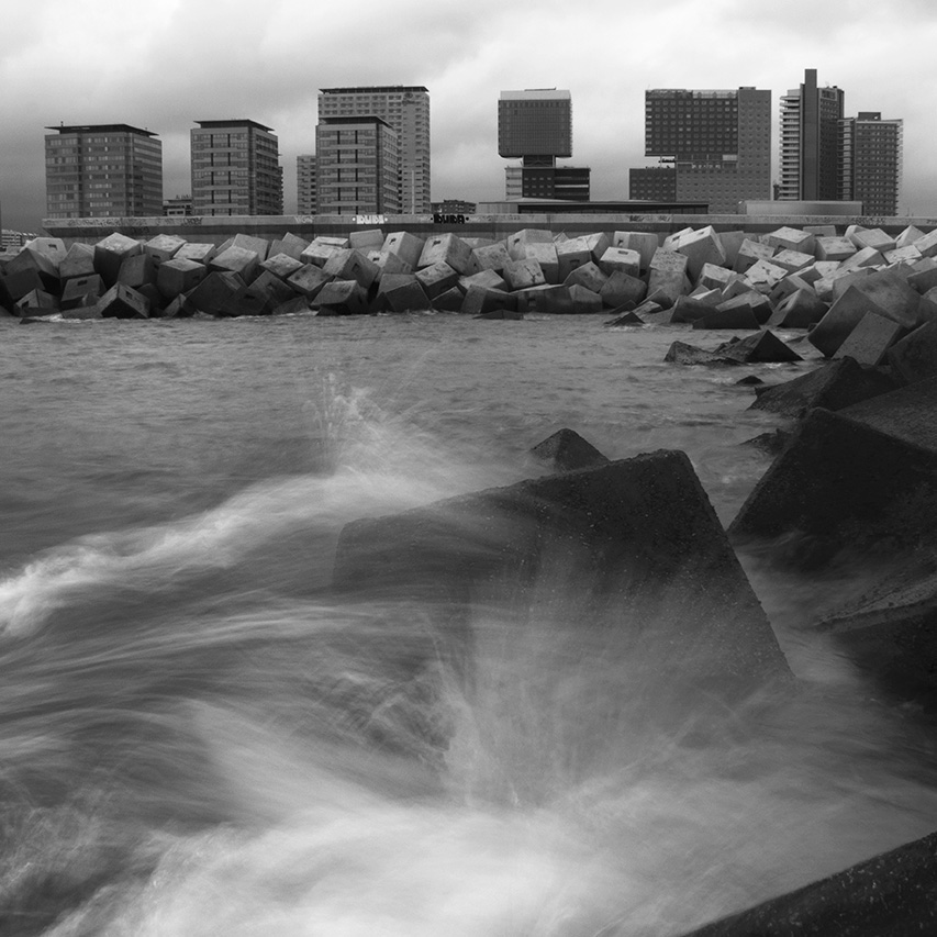 Barcelona and the Sea — image 1