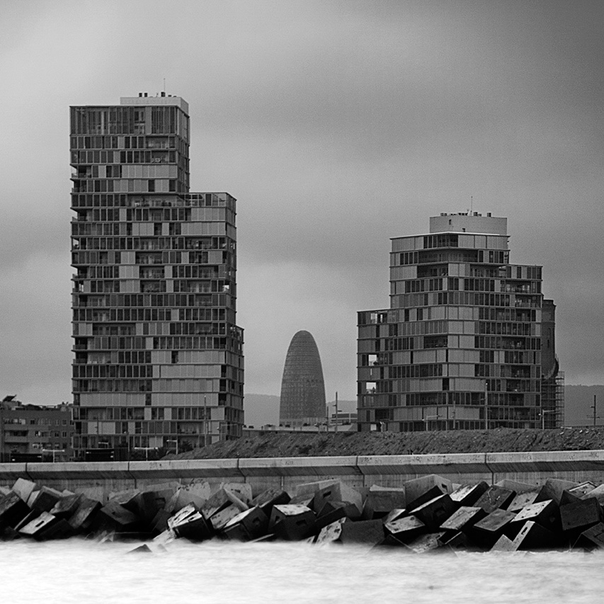 Barcelona and the Sea — image 2