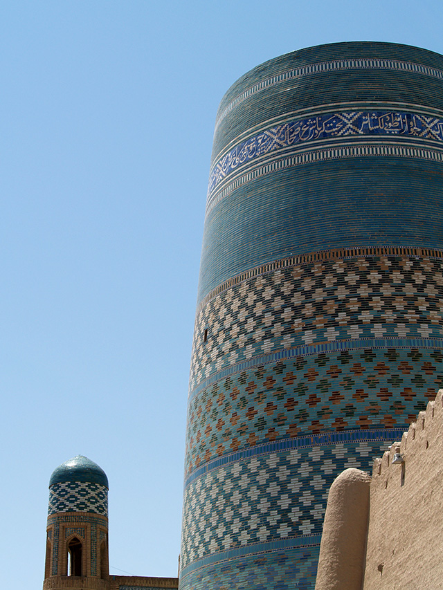 Kalta Minor minaret with turquoise tilework, Khiva